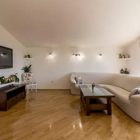 Villa Stari Hill