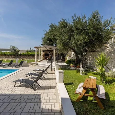 Villa Stari Hill *