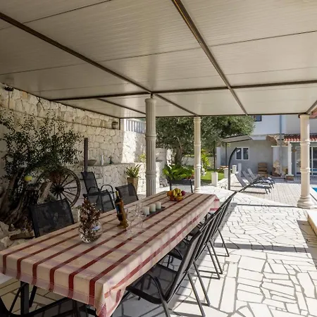 Villa Stari Hill Kaštel Stari